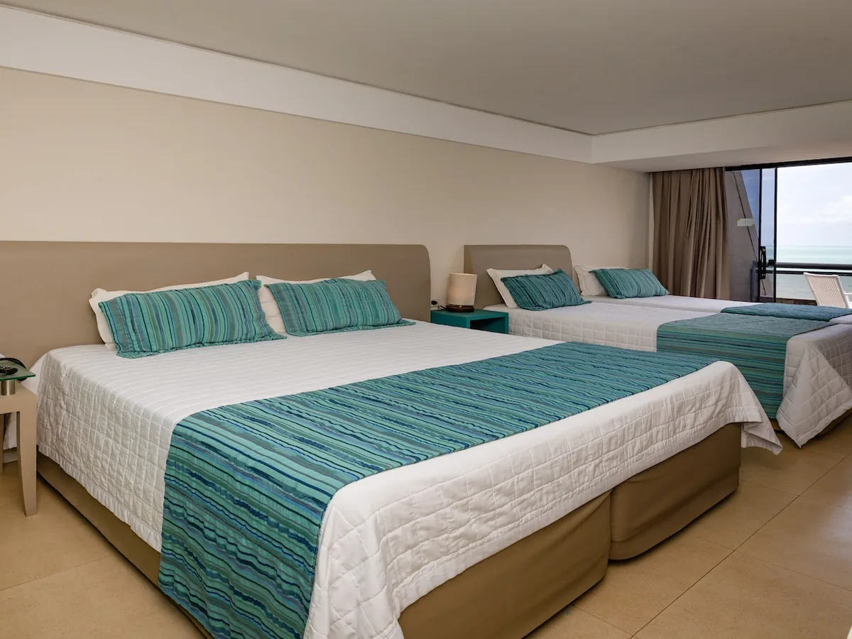 Apartamento Super Luxo do Ocean Palace, com duas camas e janela para o mar