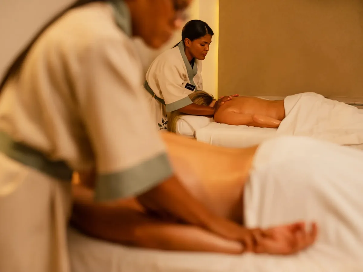 Massagem numa sala do Summer Spa by AYO, no Summerville